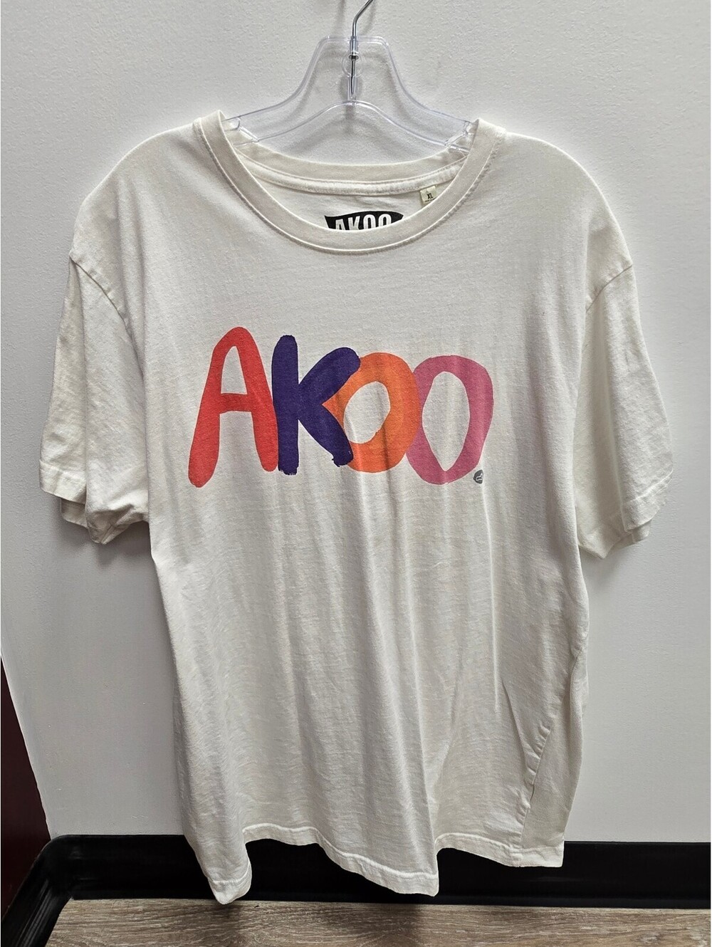 AKOO Men's XL White Multicolor Logo Graphic T-Shirt